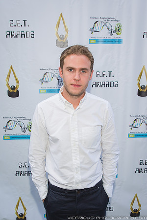 2014 SET Awards-  Iain De Caestecker 2