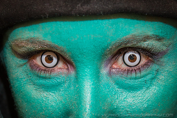 2014 Phoenix Comicon Decorative Contacts (close)-8