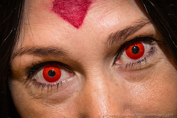 2014 Phoenix Comicon Decorative Contacts (close)-2