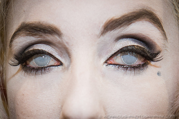 2014 Phoenix Comicon Decorative Contacts (close)-6